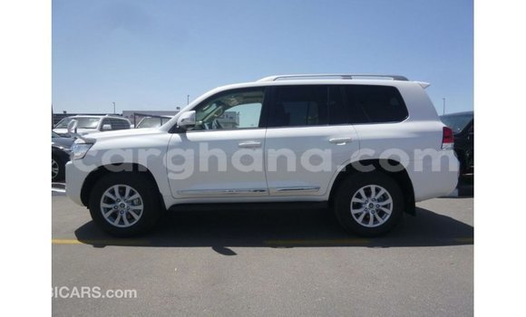 Buy Import Toyota Land Cruiser White Car in Import - Dubai in Ashanti Buy Import Toyota Land Cruiser White Car in Import - Dubai in Ashanti