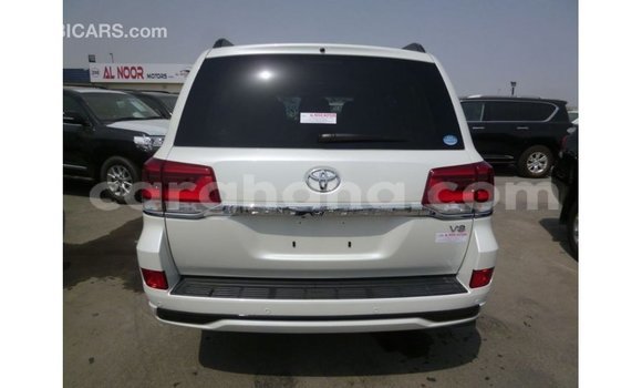 Ra Imported Toyota Land Cruiser funfun Ọkọ̀ in Import - Dubai ni Ashanti Ra Imported Toyota Land Cruiser funfun Ọkọ̀ in Import - Dubai ni Ashanti
