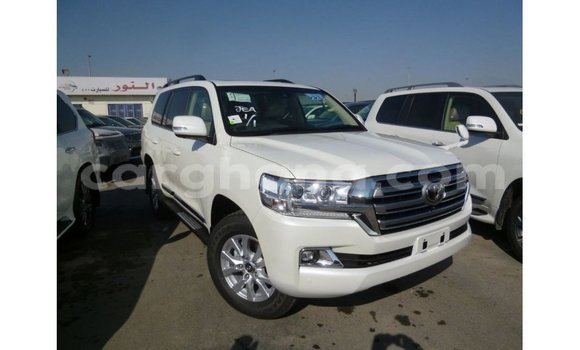 Buy Import Toyota Land Cruiser White Car in Import - Dubai in Ashanti Buy Import Toyota Land Cruiser White Car in Import - Dubai in Ashanti