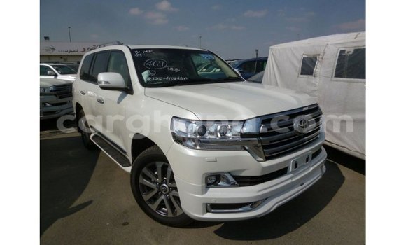 Ra Imported Toyota Land Cruiser funfun Ọkọ̀ in Import - Dubai ni Ashanti Ra Imported Toyota Land Cruiser funfun Ọkọ̀ in Import - Dubai ni Ashanti