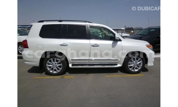 Buy Import Toyota Land Cruiser White Car in Import - Dubai in Ashanti Buy Import Toyota Land Cruiser White Car in Import - Dubai in Ashanti