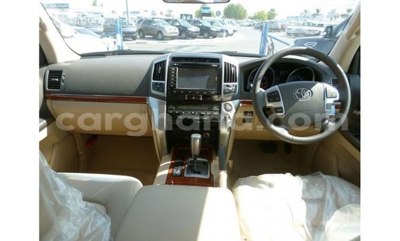 Buy Import Toyota Land Cruiser White Car in Import - Dubai in Ashanti Buy Import Toyota Land Cruiser White Car in Import - Dubai in Ashanti