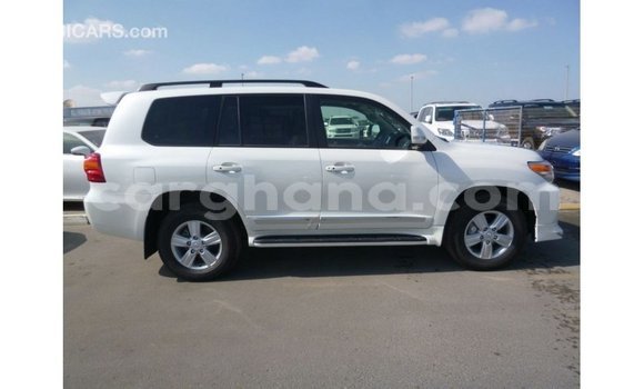 Buy Import Toyota Land Cruiser White Car in Import - Dubai in Ashanti Buy Import Toyota Land Cruiser White Car in Import - Dubai in Ashanti