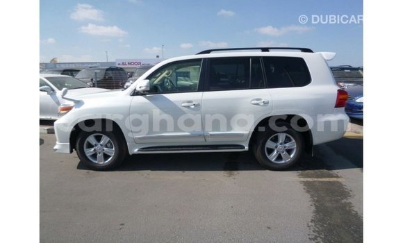 Buy Import Toyota Land Cruiser White Car in Import - Dubai in Ashanti Buy Import Toyota Land Cruiser White Car in Import - Dubai in Ashanti