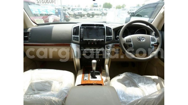 Big with watermark toyota land cruiser ashanti import dubai 21243