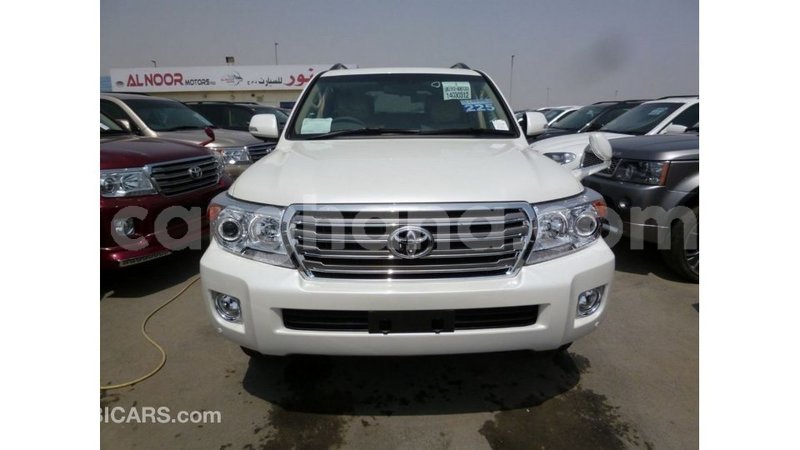 Big with watermark toyota land cruiser ashanti import dubai 21243