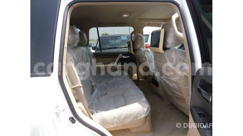 Big with watermark toyota land cruiser ashanti import dubai 21243