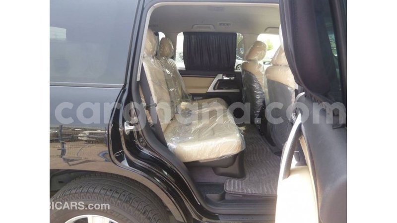 Big with watermark toyota land cruiser ashanti import dubai 21244