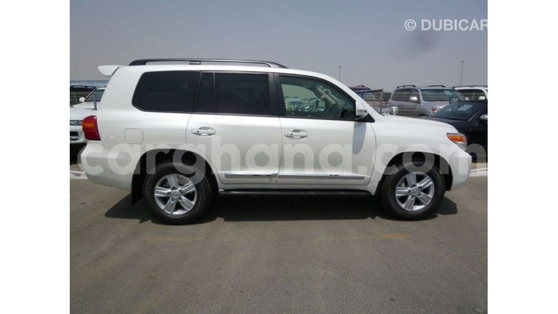 Big with watermark toyota land cruiser ashanti import dubai 21243