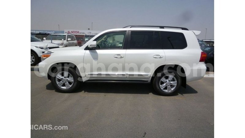 Big with watermark toyota land cruiser ashanti import dubai 21243