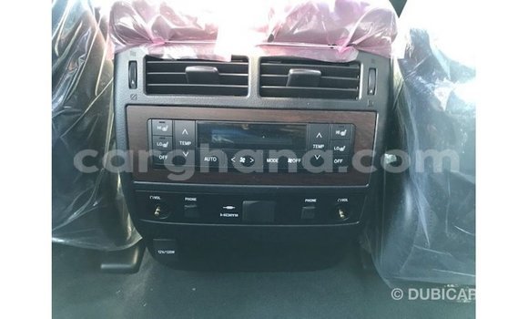 Sayi Imported Toyota Land Cruiser White Mota in Import - Dubai a Ashanti Sayi Imported Toyota Land Cruiser White Mota in Import - Dubai a Ashanti