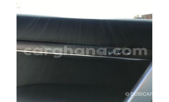 Sayi Imported Toyota Land Cruiser White Mota in Import - Dubai a Ashanti Sayi Imported Toyota Land Cruiser White Mota in Import - Dubai a Ashanti