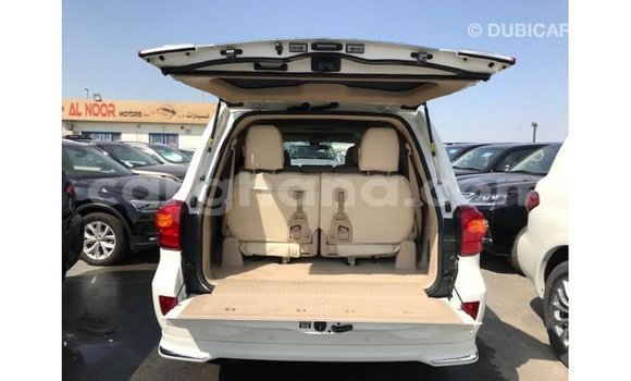 Buy Import Toyota Land Cruiser White Car in Import - Dubai in Ashanti Buy Import Toyota Land Cruiser White Car in Import - Dubai in Ashanti