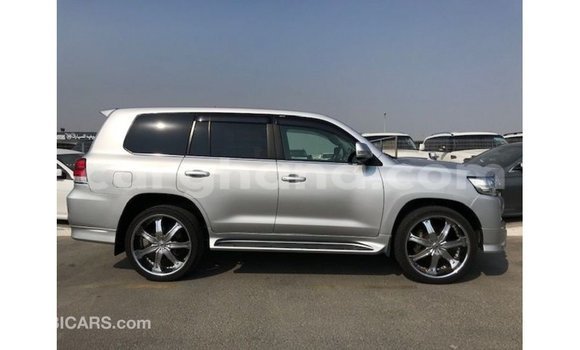 Sayi Imported Toyota Land Cruiser Sauran Mota in Import - Dubai a Ashanti Sayi Imported Toyota Land Cruiser Sauran Mota in Import - Dubai a Ashanti