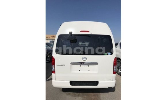 Ra Imported Toyota Hiace funfun Ọkọ̀ in Import - Dubai ni Ashanti Ra Imported Toyota Hiace funfun Ọkọ̀ in Import - Dubai ni Ashanti