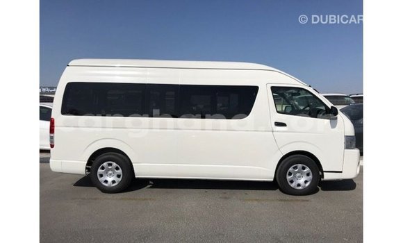 Ra Imported Toyota Hiace funfun Ọkọ̀ in Import - Dubai ni Ashanti Ra Imported Toyota Hiace funfun Ọkọ̀ in Import - Dubai ni Ashanti