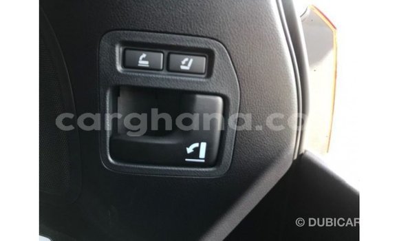 Sayi Imported Toyota Land Cruiser White Mota in Import - Dubai a Ashanti Sayi Imported Toyota Land Cruiser White Mota in Import - Dubai a Ashanti