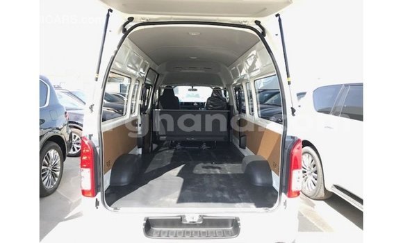 Ra Imported Toyota Hiace funfun Ọkọ̀ in Import - Dubai ni Ashanti Ra Imported Toyota Hiace funfun Ọkọ̀ in Import - Dubai ni Ashanti