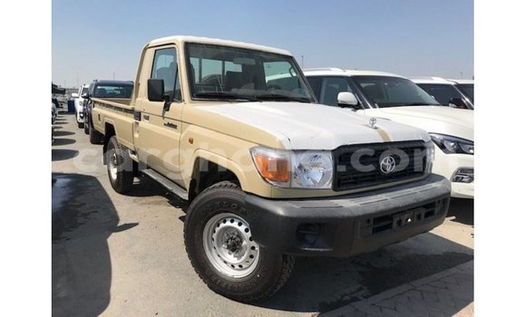 Ra Imported Toyota Land Cruiser Alagara Ọkọ̀ in Import - Dubai ni Ashanti Ra Imported Toyota Land Cruiser Alagara Ọkọ̀ in Import - Dubai ni Ashanti