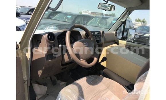 Ra Imported Toyota Land Cruiser Alagara Ọkọ̀ in Import - Dubai ni Ashanti Ra Imported Toyota Land Cruiser Alagara Ọkọ̀ in Import - Dubai ni Ashanti