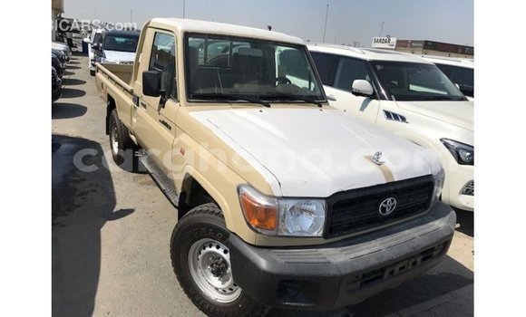 Ra Imported Toyota Land Cruiser Alagara Ọkọ̀ in Import - Dubai ni Ashanti Ra Imported Toyota Land Cruiser Alagara Ọkọ̀ in Import - Dubai ni Ashanti