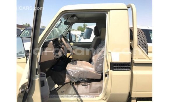 Ra Imported Toyota Land Cruiser Alagara Ọkọ̀ in Import - Dubai ni Ashanti Ra Imported Toyota Land Cruiser Alagara Ọkọ̀ in Import - Dubai ni Ashanti