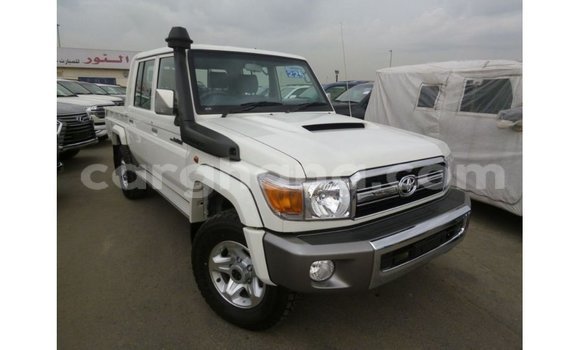 Ra Imported Toyota Land Cruiser funfun Ọkọ̀ in Import - Dubai ni Ashanti Ra Imported Toyota Land Cruiser funfun Ọkọ̀ in Import - Dubai ni Ashanti