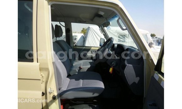 Sayi Imported Toyota Land Cruiser M Mota in Import - Dubai a Ashanti Sayi Imported Toyota Land Cruiser M Mota in Import - Dubai a Ashanti