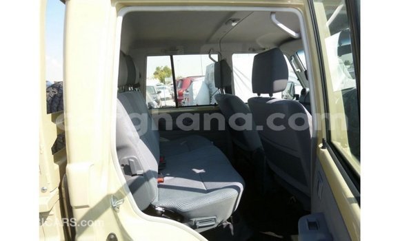 Sayi Imported Toyota Land Cruiser M Mota in Import - Dubai a Ashanti Sayi Imported Toyota Land Cruiser M Mota in Import - Dubai a Ashanti