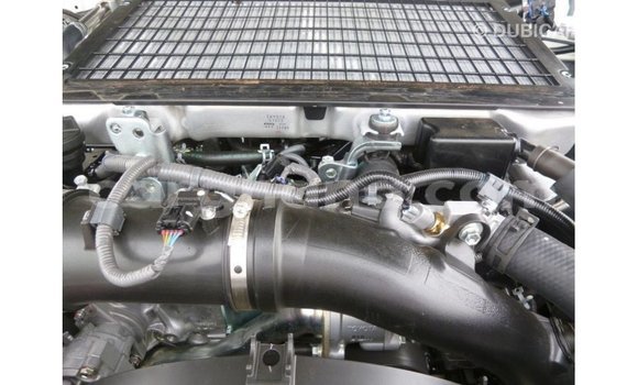 Ra Imported Toyota Land Cruiser funfun Ọkọ̀ in Import - Dubai ni Ashanti Ra Imported Toyota Land Cruiser funfun Ọkọ̀ in Import - Dubai ni Ashanti