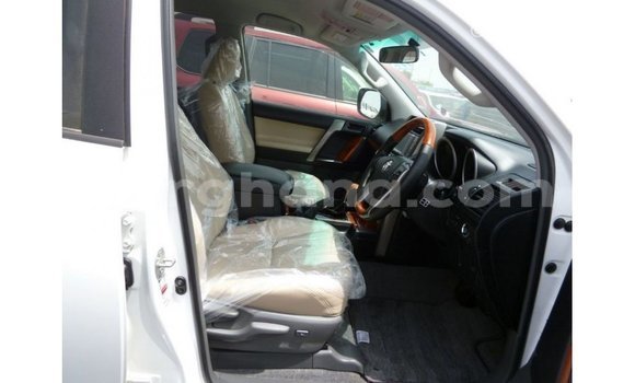 Ra Imported Toyota Prado funfun Ọkọ̀ in Import - Dubai ni Ashanti Ra Imported Toyota Prado funfun Ọkọ̀ in Import - Dubai ni Ashanti