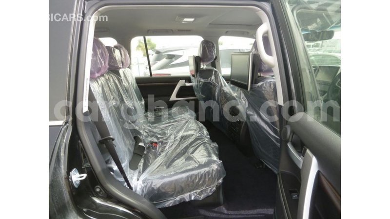 Big with watermark toyota land cruiser ashanti import dubai 21312