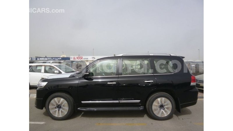 Big with watermark toyota land cruiser ashanti import dubai 21312