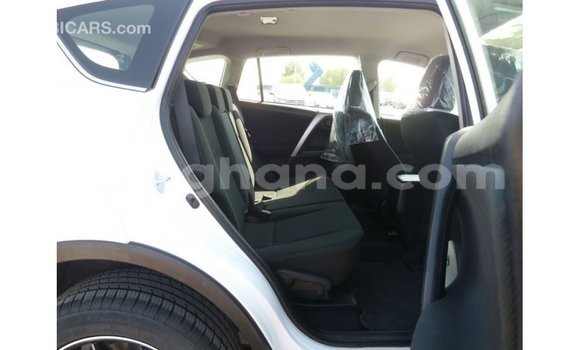 Buy Import Toyota 4Runner White Car in Import - Dubai in Ashanti Buy Import Toyota 4Runner White Car in Import - Dubai in Ashanti