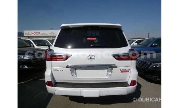 Sayi Imported Lexus LX White Mota in Import - Dubai a Ashanti Sayi Imported Lexus LX White Mota in Import - Dubai a Ashanti