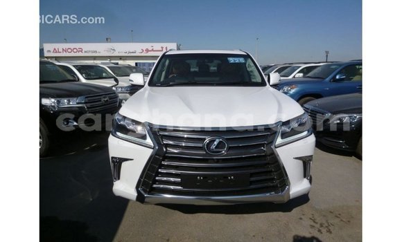 Sayi Imported Lexus LX White Mota in Import - Dubai a Ashanti Sayi Imported Lexus LX White Mota in Import - Dubai a Ashanti