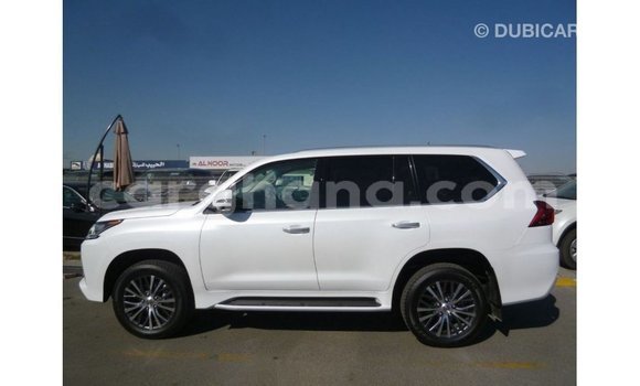 Sayi Imported Lexus LX White Mota in Import - Dubai a Ashanti Sayi Imported Lexus LX White Mota in Import - Dubai a Ashanti