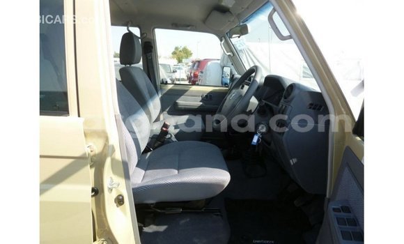 Sayi Imported Toyota Land Cruiser M Mota in Import - Dubai a Ashanti Sayi Imported Toyota Land Cruiser M Mota in Import - Dubai a Ashanti