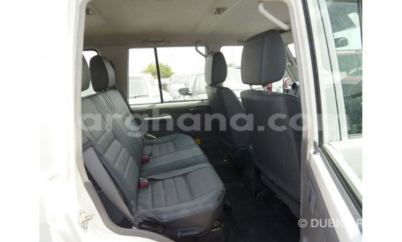 Ra Imported Toyota Land Cruiser funfun Ọkọ̀ in Import - Dubai ni Ashanti Ra Imported Toyota Land Cruiser funfun Ọkọ̀ in Import - Dubai ni Ashanti
