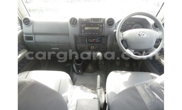 Buy Import Toyota Land Cruiser White Car in Import - Dubai in Ashanti Buy Import Toyota Land Cruiser White Car in Import - Dubai in Ashanti