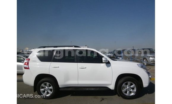 Sayi Imported Toyota Prado White Mota in Import - Dubai a Ashanti Sayi Imported Toyota Prado White Mota in Import - Dubai a Ashanti