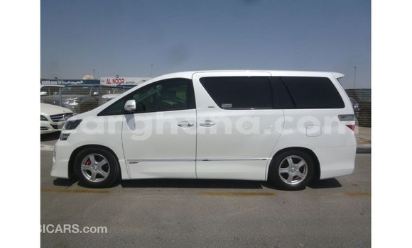 Sayi Imported Toyota Vellfire White Mota in Import - Dubai a Ashanti Sayi Imported Toyota Vellfire White Mota in Import - Dubai a Ashanti