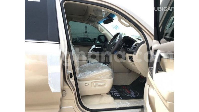 Big with watermark toyota land cruiser ashanti import dubai 21370