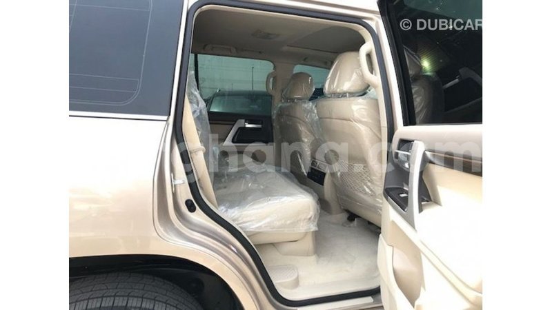 Big with watermark toyota land cruiser ashanti import dubai 21370