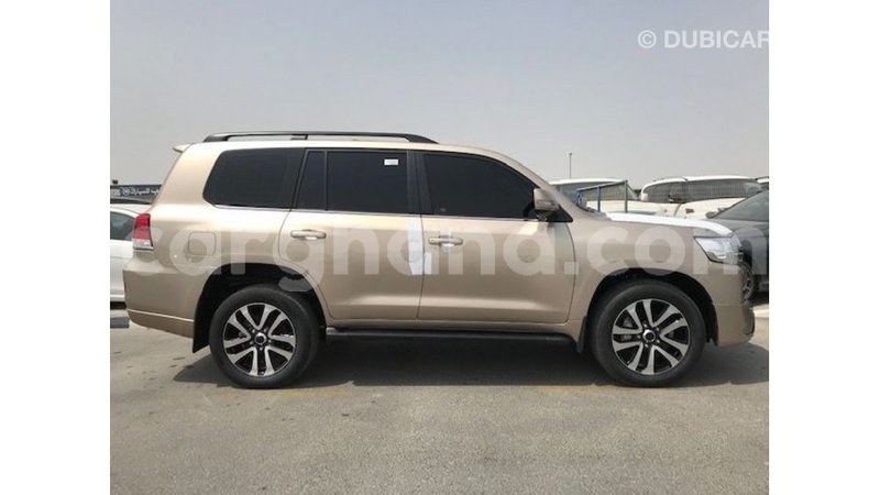 Big with watermark toyota land cruiser ashanti import dubai 21370