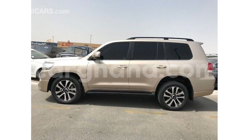 Big with watermark toyota land cruiser ashanti import dubai 21370