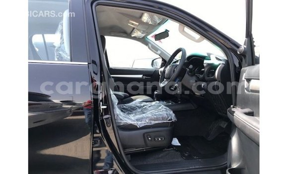 Ra Imported Toyota Hilux Black Ọkọ̀ in Import - Dubai ni Ashanti Ra Imported Toyota Hilux Black Ọkọ̀ in Import - Dubai ni Ashanti