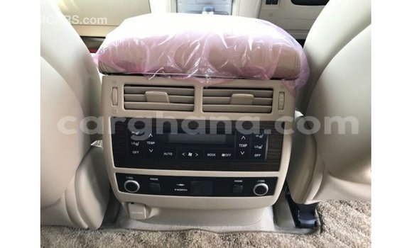 Sayi Imported Toyota Land Cruiser White Mota in Import - Dubai a Ashanti Sayi Imported Toyota Land Cruiser White Mota in Import - Dubai a Ashanti