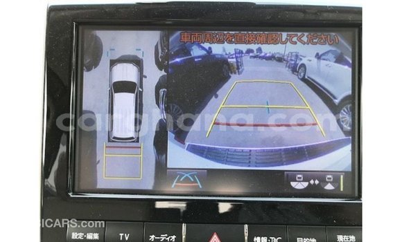 Sayi Imported Toyota Land Cruiser White Mota in Import - Dubai a Ashanti Sayi Imported Toyota Land Cruiser White Mota in Import - Dubai a Ashanti