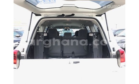 Sayi Imported Toyota Land Cruiser White Mota in Import - Dubai a Ashanti Sayi Imported Toyota Land Cruiser White Mota in Import - Dubai a Ashanti